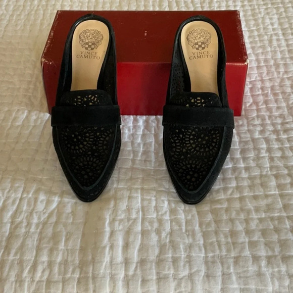 Vince Camuto Suede Mules, Black, size 9, pre-owned - Picture 2 of 6